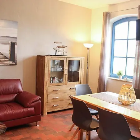 Apartman Ostseestern - 7 Apartments, Obstgarten, Lagerfeuer, Spielplatz, Fussbodenheizung, Parken