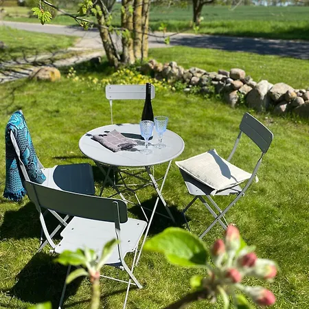 Ostseestern - 7 Apartments, Obstgarten, Lagerfeuer, Spielplatz, Fussbodenheizung, Parken *